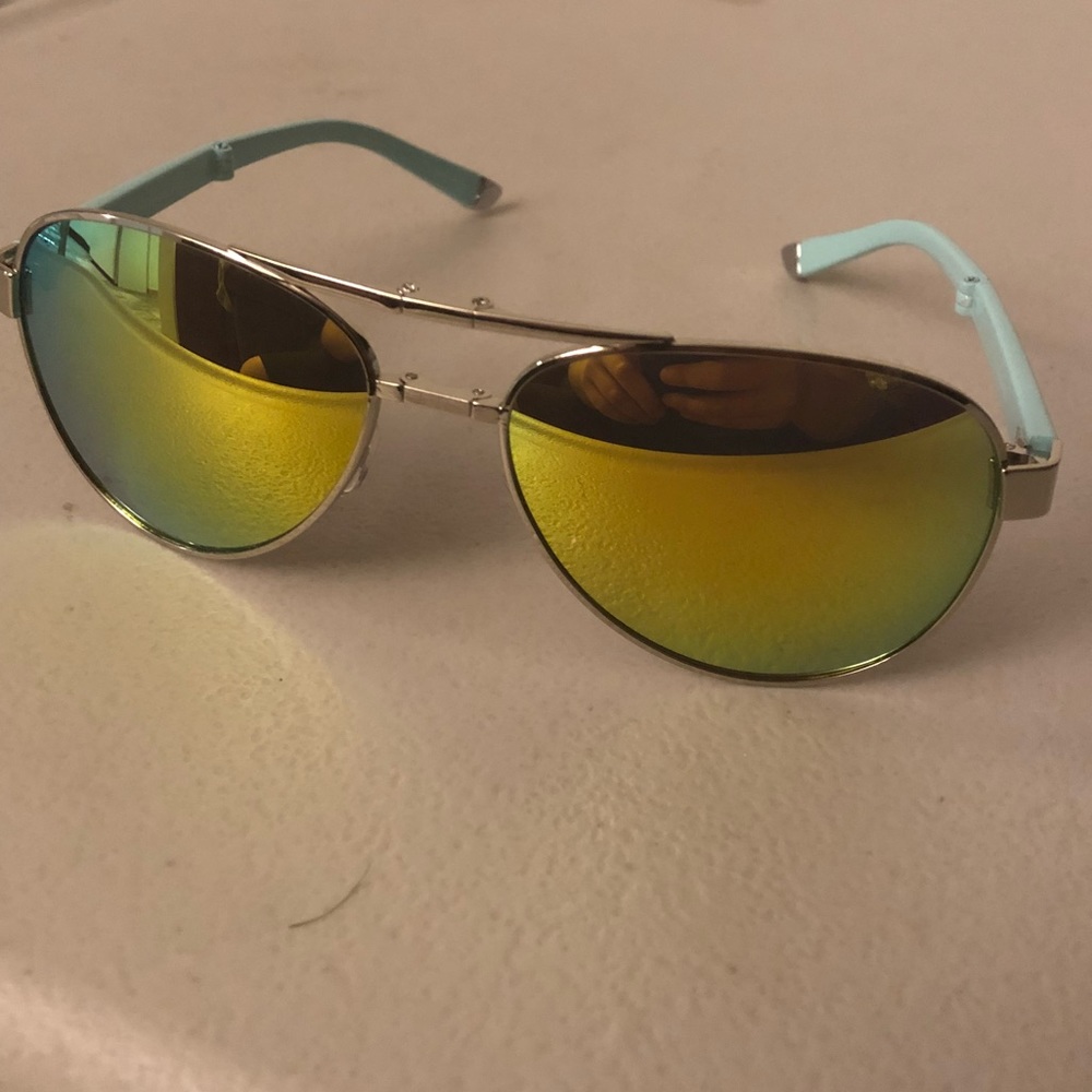 Foldable Aviator Sunglasses. Green tint. Unisex. - Picture 1 of 6